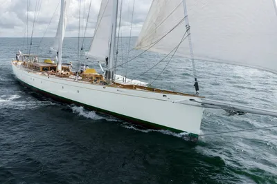 Custom 52m
