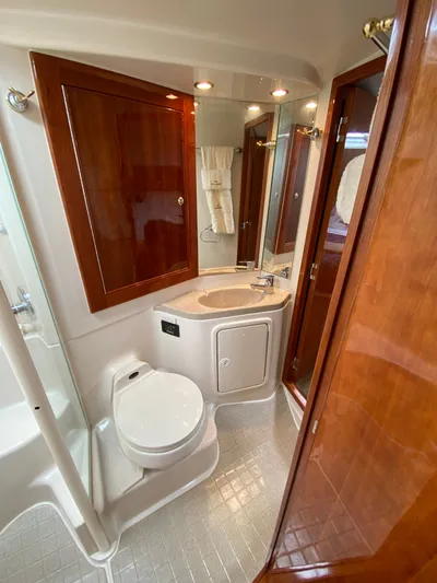 Waypointe Yacht Photos Pics 