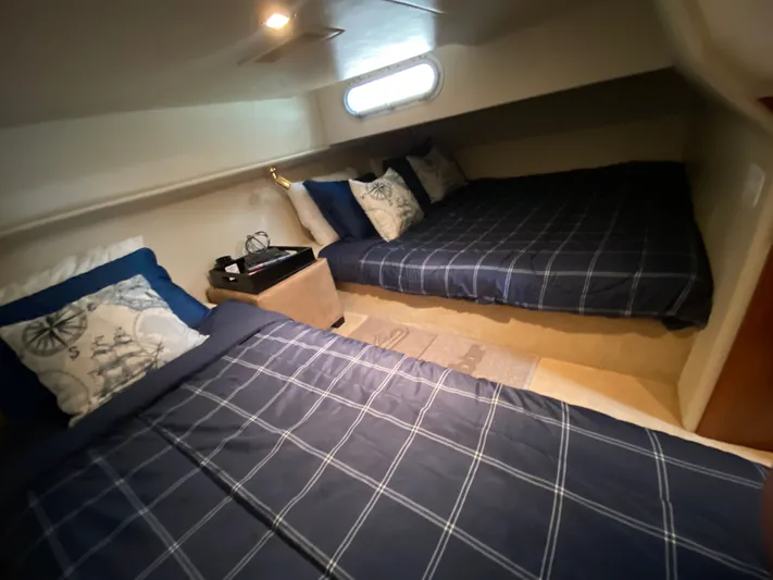 Waypointe Yacht Photos Pics 