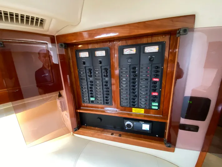 Waypointe Yacht Photos Pics 