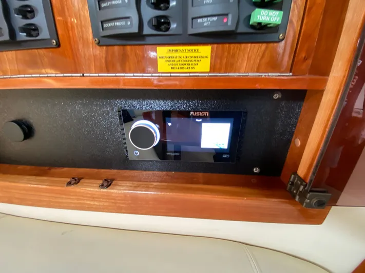 Waypointe Yacht Photos Pics 