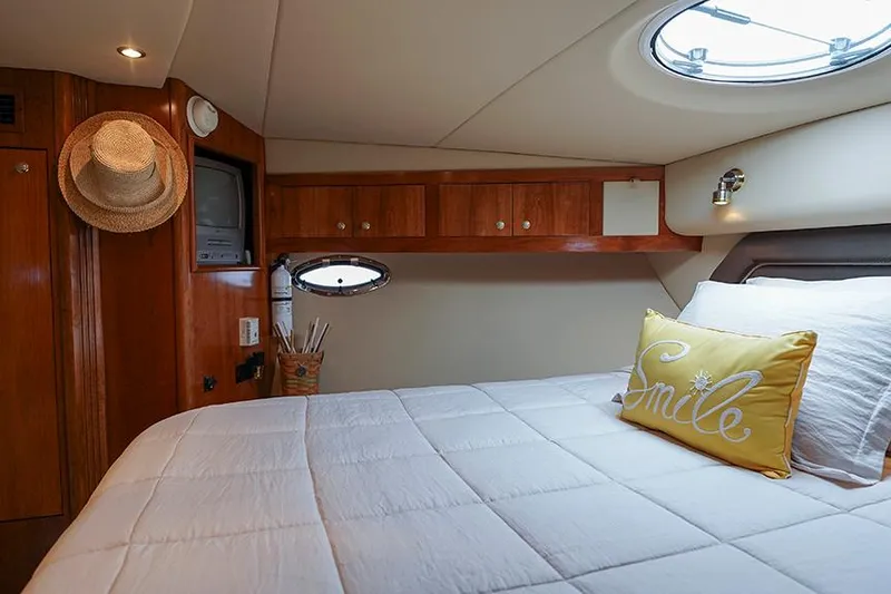 Helene IV Yacht Photos Pics 