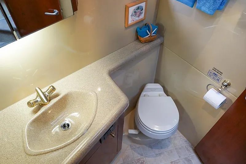 Helene IV Yacht Photos Pics 