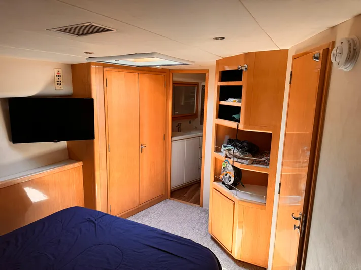 Satisfaction Yacht Photos Pics 