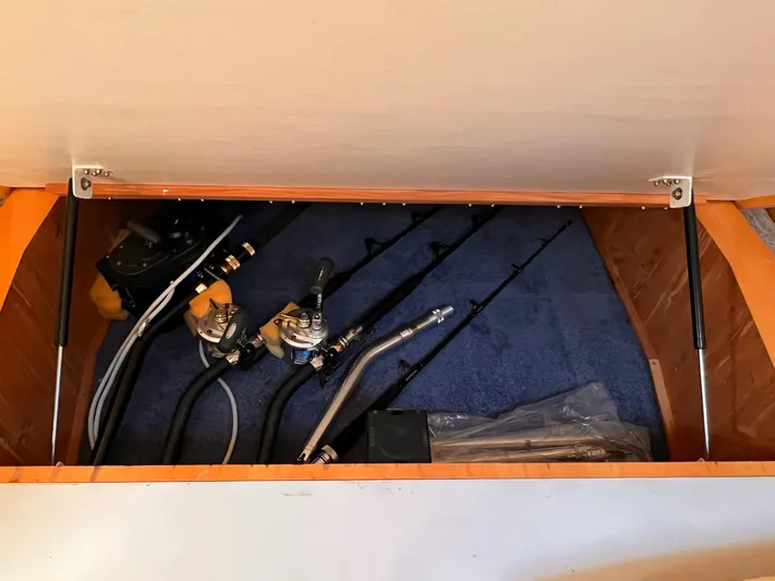 Satisfaction Yacht Photos Pics 