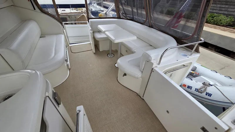 Always Friday Yacht Photos Pics Interior of 2000 Cruisers Yachts 4450 Express Motoryacht.