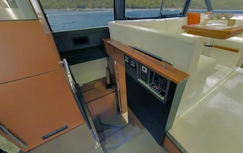 Ultima Risa Yacht Photos Pics Master stateroom aft  private entrance