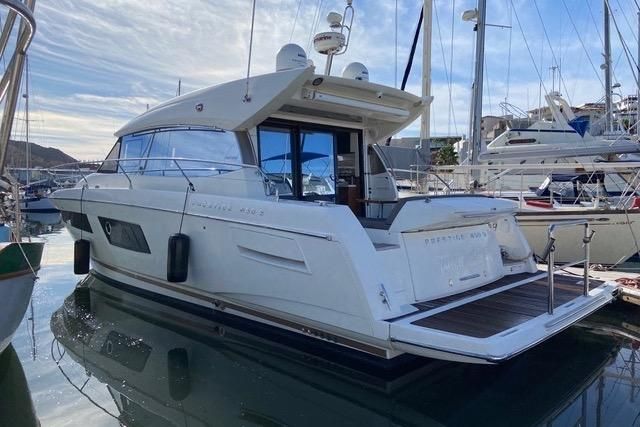 2016 Prestige 45 