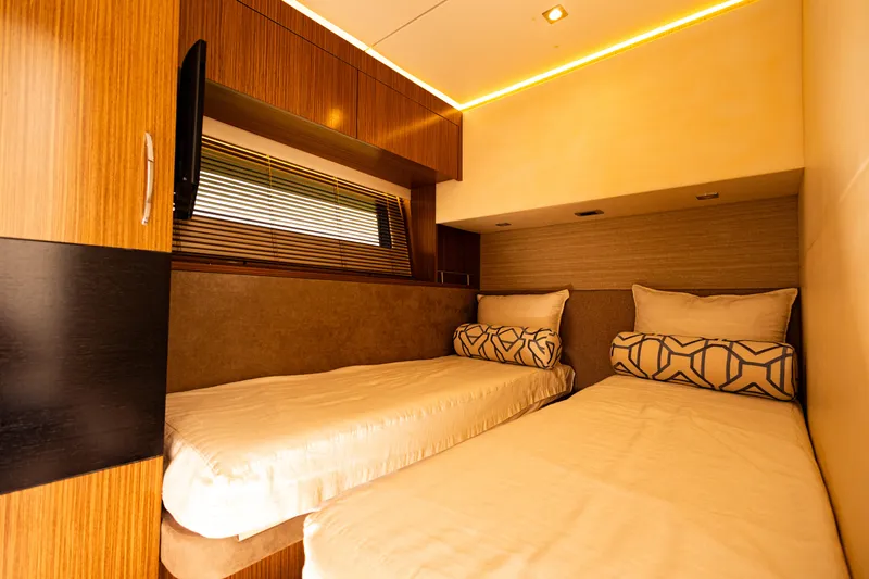 2018 Sea Ray L590 @ Cancun Yacht Photos Pics Luxurious twin cabin interior of 2018 Sea Ray L590 yacht with modern design.