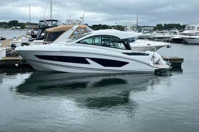 Beneteau GT 32