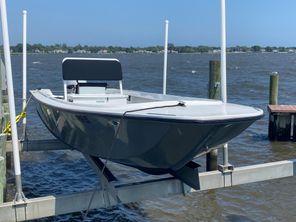 1985 Chincoteague 20' Skiff