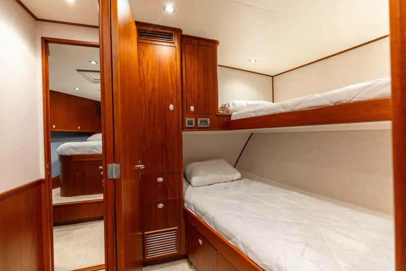  Yacht Photos Pics 2006 Jim Smith 68 Convertible- STBD Forward Bunks