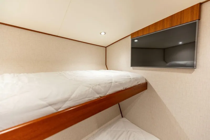  Yacht Photos Pics 2006 Jim Smith 68 Convertible- STBD Forward Bunks