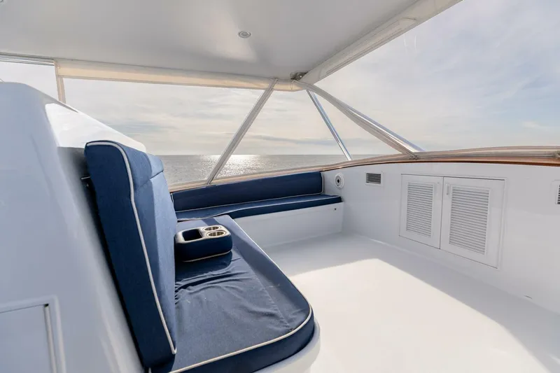  Yacht Photos Pics 2006 Jim Smith 68 Convertible- Flybridge Seating