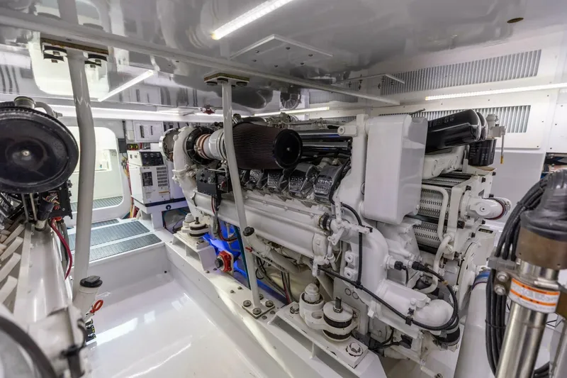  Yacht Photos Pics 2006 Jim Smith 68 Convertible- Engine Room