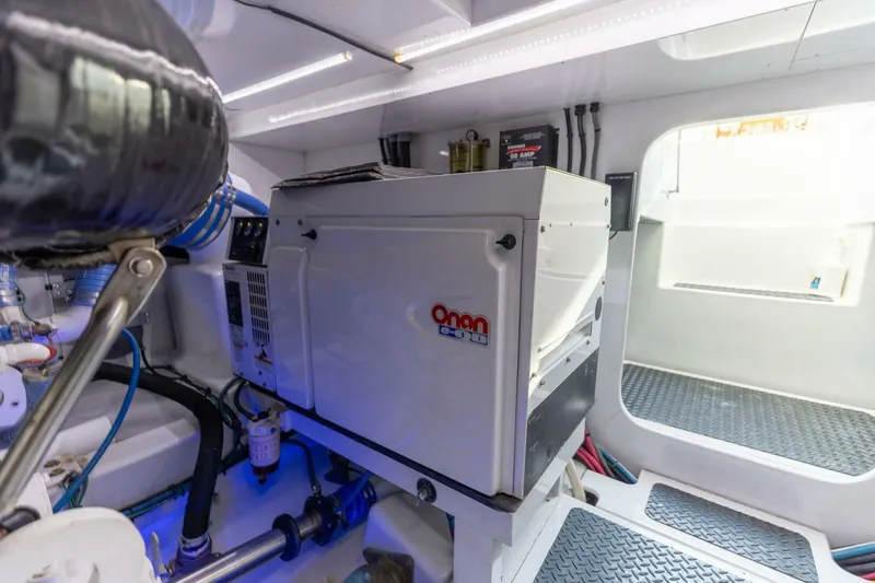  Yacht Photos Pics 2006 Jim Smith 68 Convertible- Engine Room