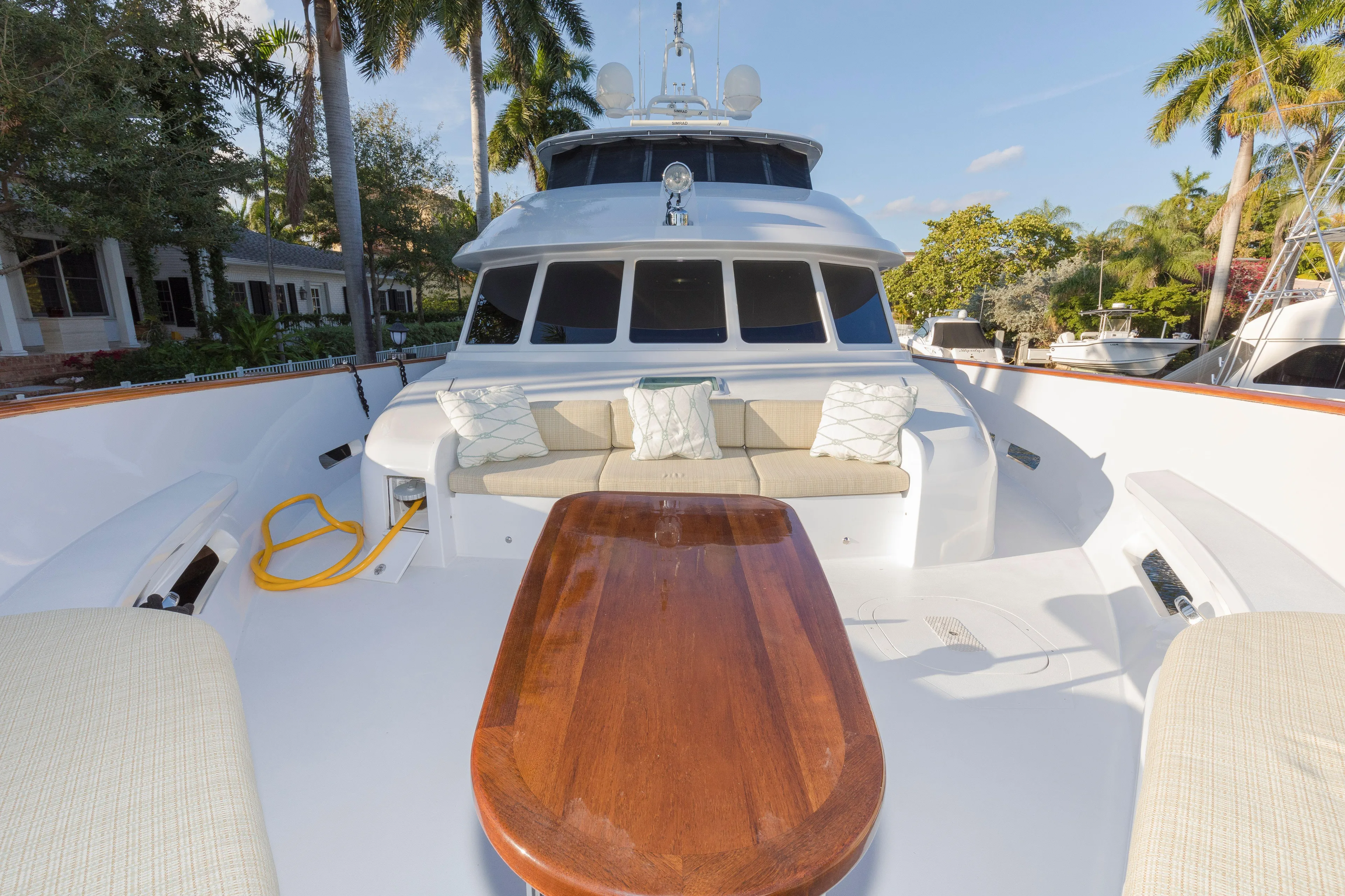 Anndrianna Yacht Photos Pics Bow Table