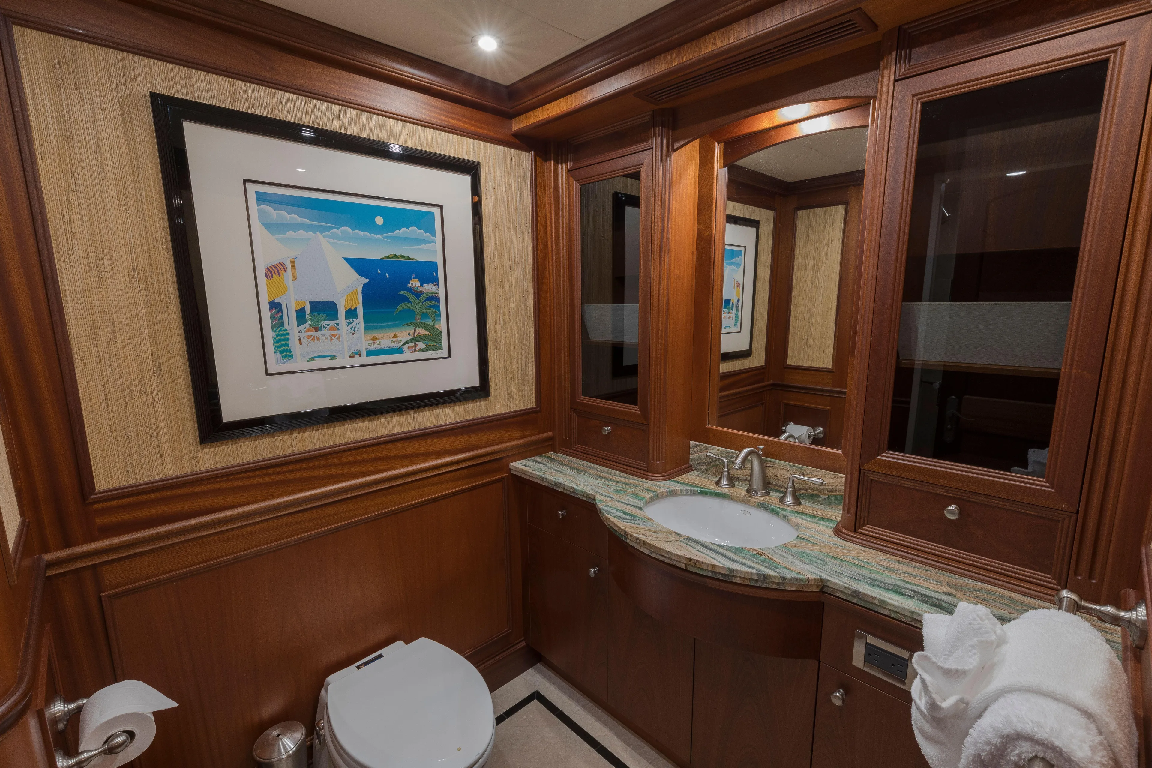 Anndrianna Yacht Photos Pics Guest Forward Head