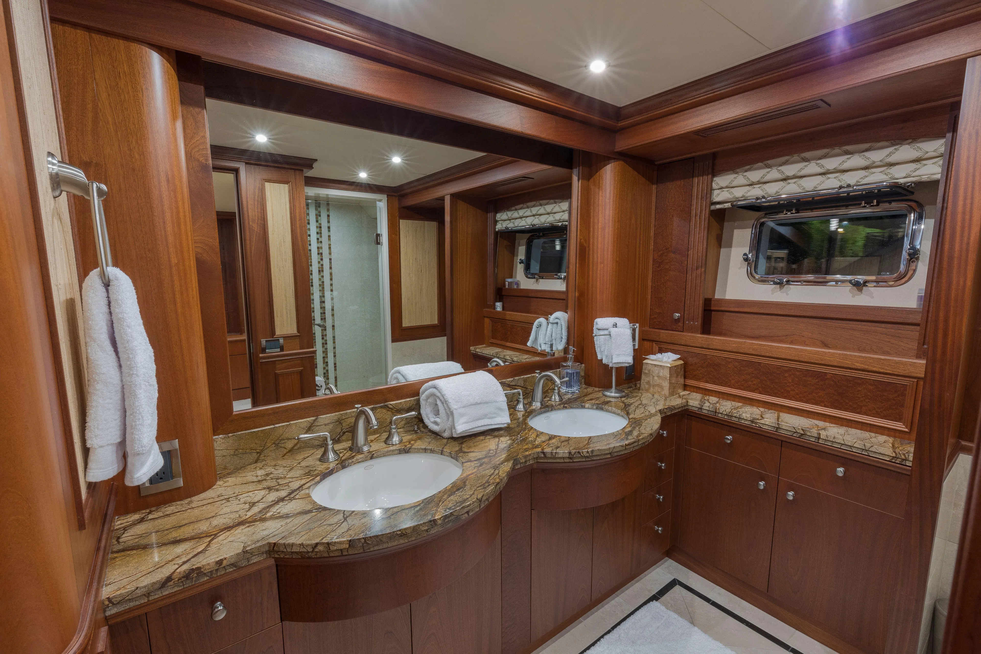 Anndrianna Yacht Photos Pics Master Head