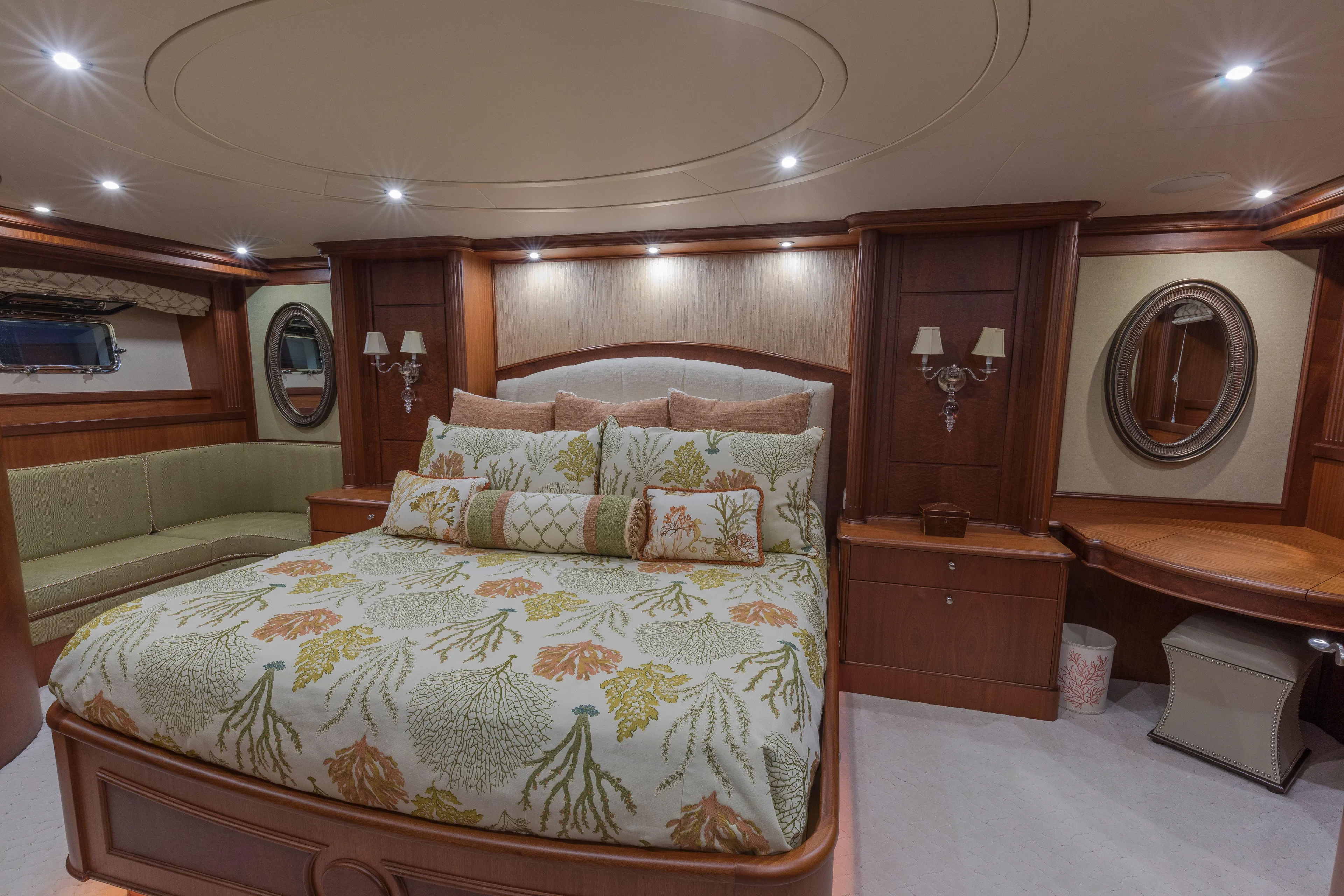 Anndrianna Yacht Photos Pics Master Suite 2