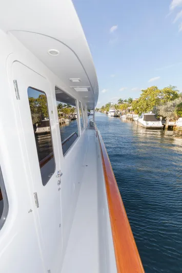 Anndrianna Yacht Photos Pics Walk Around Decks