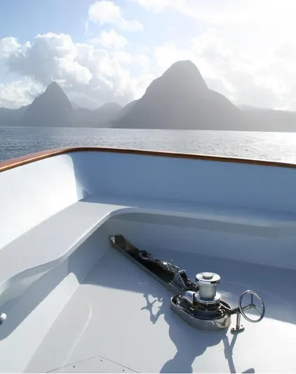 Anndrianna Yacht Photos Pics Bow Anchor