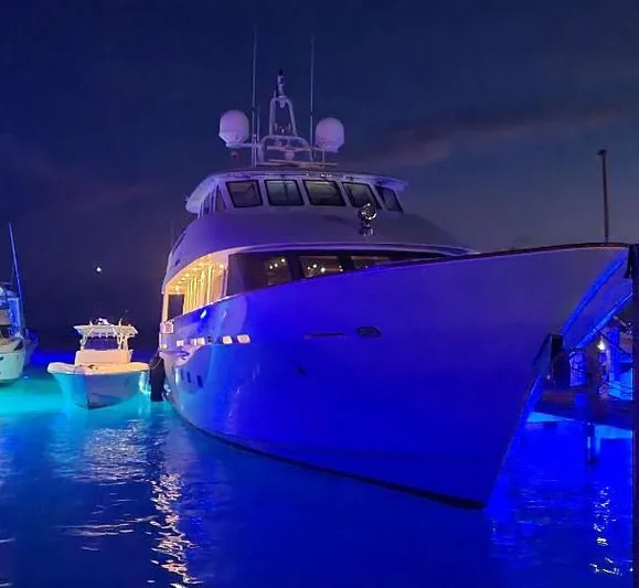 Anndrianna Yacht Photos Pics Night View