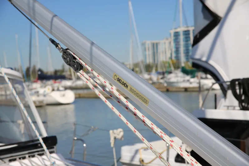 Platypus Yacht Photos Pics Sailboat rigging on a 2014 Catalina 445 in a marina setting.