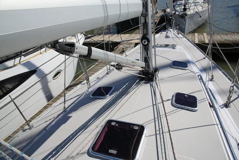 Platypus Yacht Photos Pics 2014 Catalina 445 sailboat deck with hatches and rigging at marina.