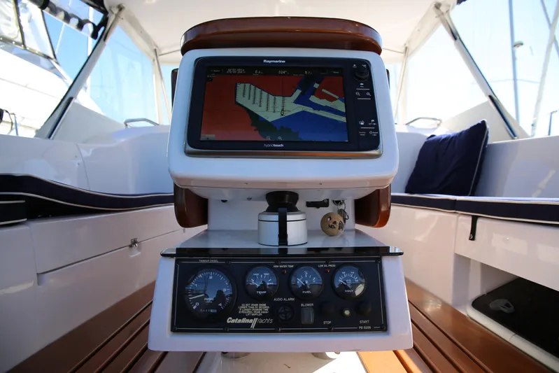 Platypus Yacht Photos Pics Cockpit of 2014 Catalina 445 sailboat with navigation and control instruments.