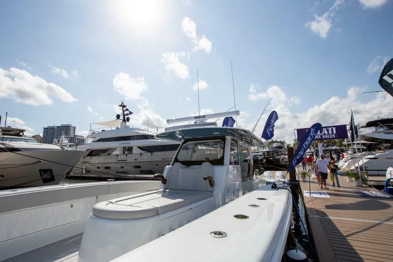 Paydirt Yacht Photos Pics 