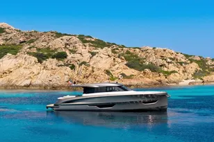 2026 Solaris Power 52 Coupe