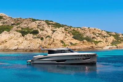 2026 Solaris Power 52 Coupe