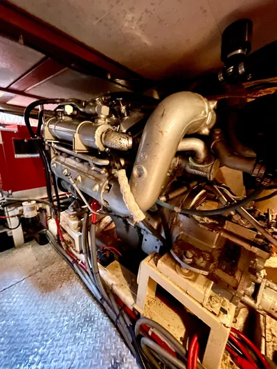 Mokulani Yacht Photos Pics Starboard Engine