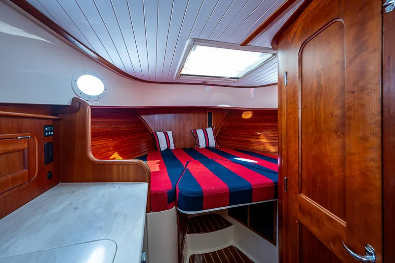 Comin' In Hot Yacht Photos Pics 