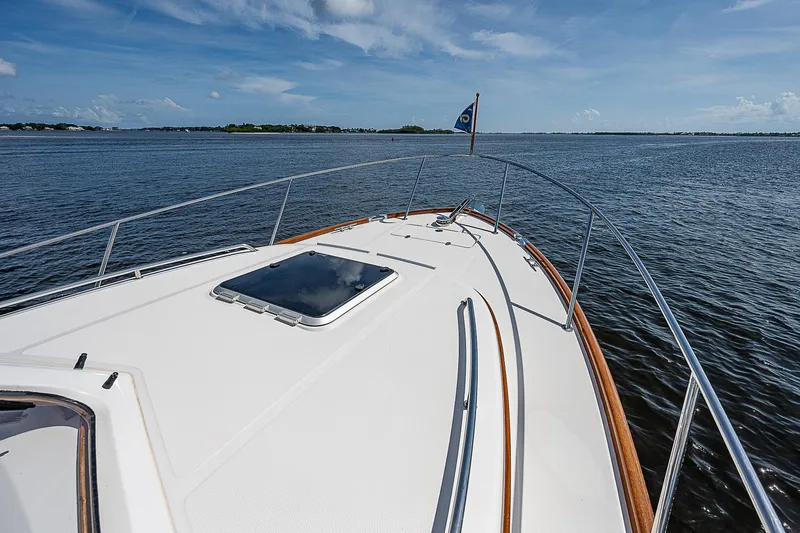 Comin' In Hot Yacht Photos Pics 