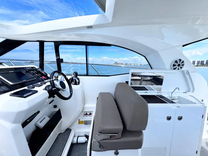Ganesha Yacht Photos Pics HELM