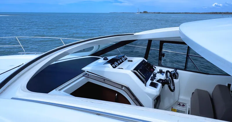 Ganesha Yacht Photos Pics Sunroof