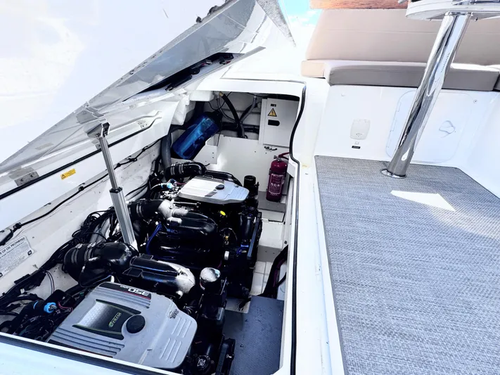 Ganesha Yacht Photos Pics Engines