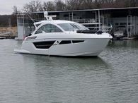 2020 Cruisers Yachts 50 Cantius
