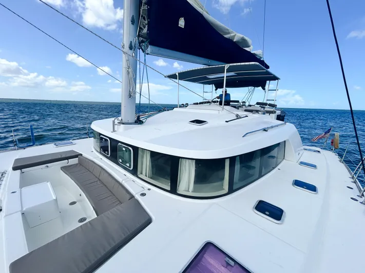 Sundance Yacht Photos Pics 