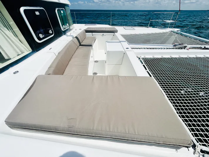 Sundance Yacht Photos Pics 