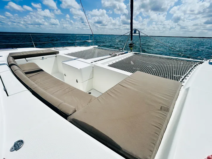 Sundance Yacht Photos Pics 