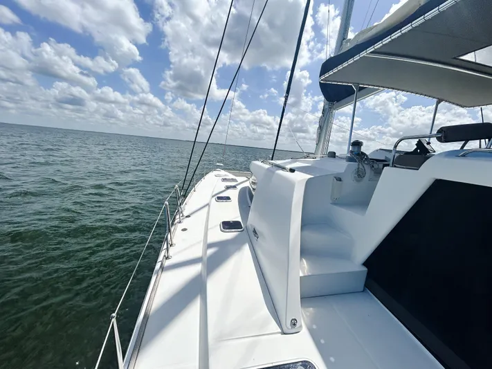 Sundance Yacht Photos Pics 