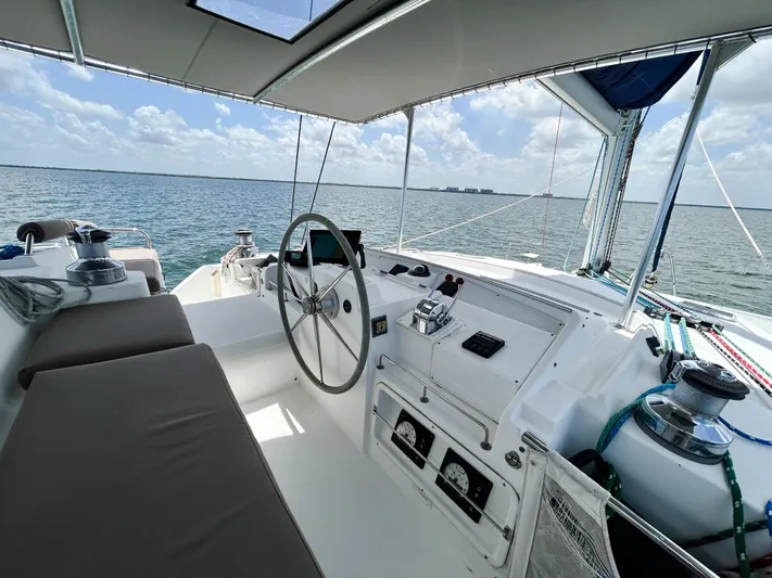 Sundance Yacht Photos Pics 