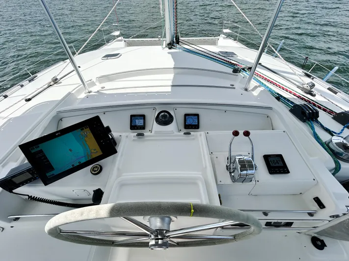 Sundance Yacht Photos Pics 