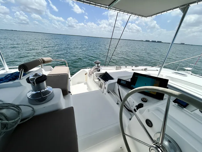 Sundance Yacht Photos Pics 