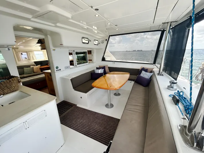 Sundance Yacht Photos Pics 