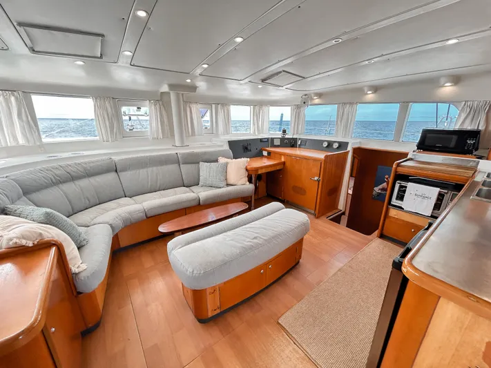 Sundance Yacht Photos Pics 