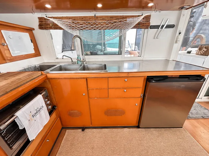 Sundance Yacht Photos Pics 